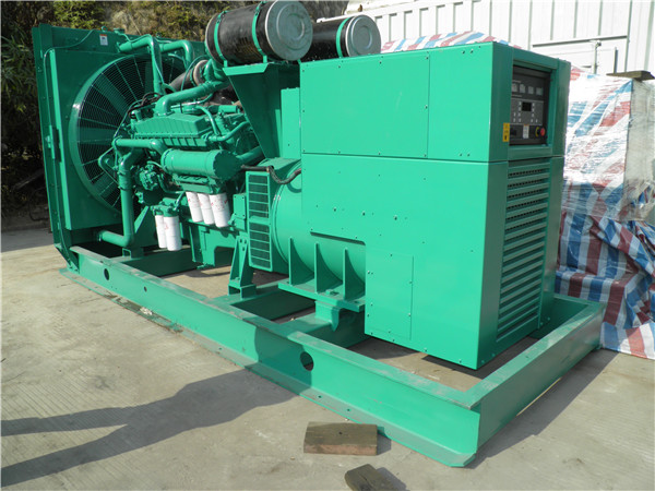 调兵山出租发电机 发电机组厂家：柴油发电机组的控制屏的作用是什么？